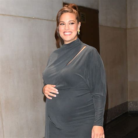 ashley familia nude|Sexy Naked & Pregnant Photos of Ashley Graham .